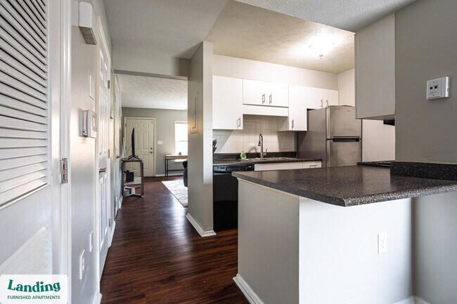 Building Photo - 206 Liberty St