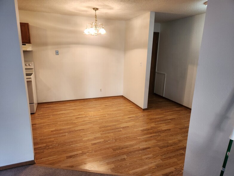 Dining Room - 4 Pine Tree Dr