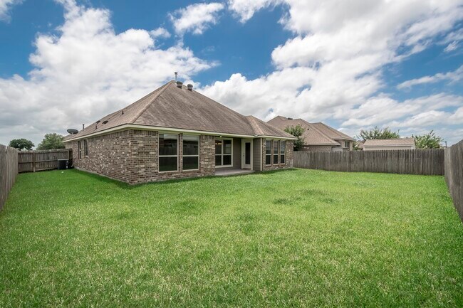 Building Photo - 7418 Masters Dr