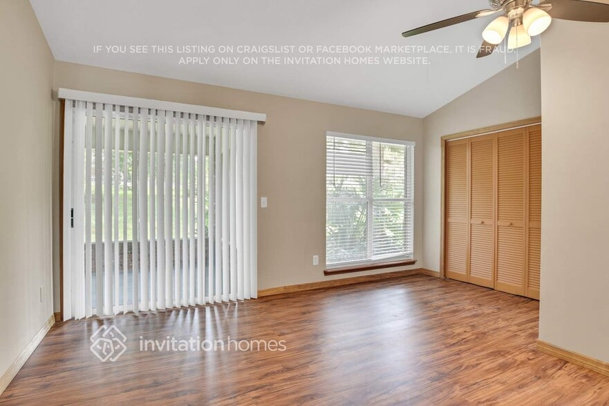 Building Photo - 10411 Myakka Dr