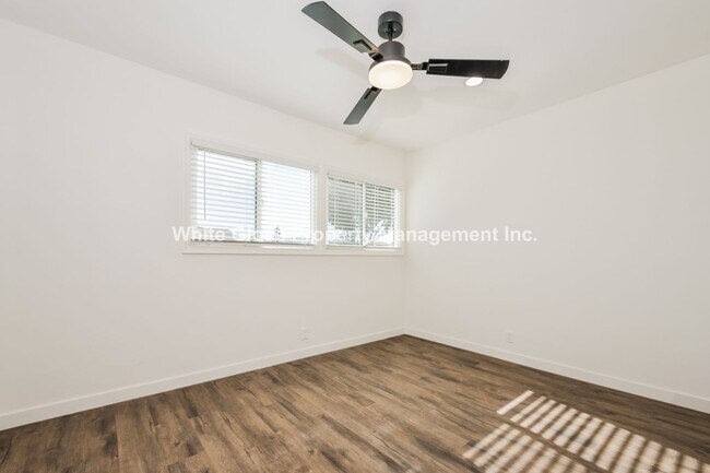 Building Photo - Beautifully Remodeled 3 Bed / 1.5 Bath Bellflow Home with New Upgrades Throughout