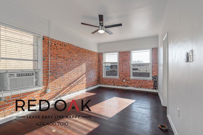 Primary Photo - 849 S Oxford Ave