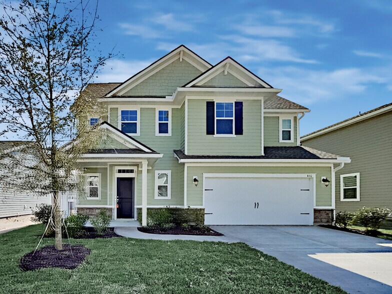 Primary Photo - 158 Opal Way