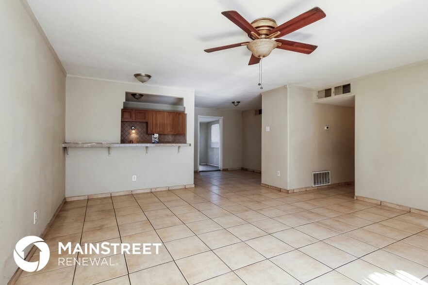 Building Photo - 4436 N 47th Ave