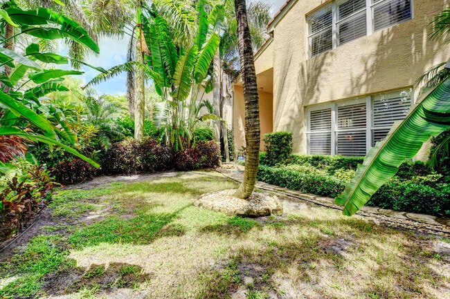 Building Photo - 8957 Sandy Crest Ln