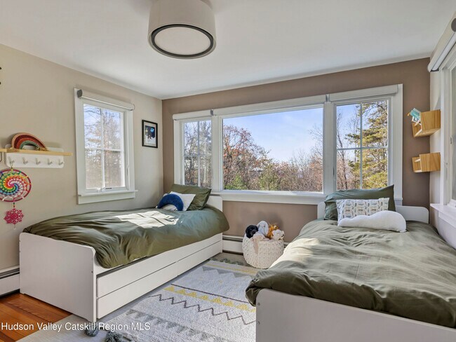 Building Photo - 20 Sherman Rd