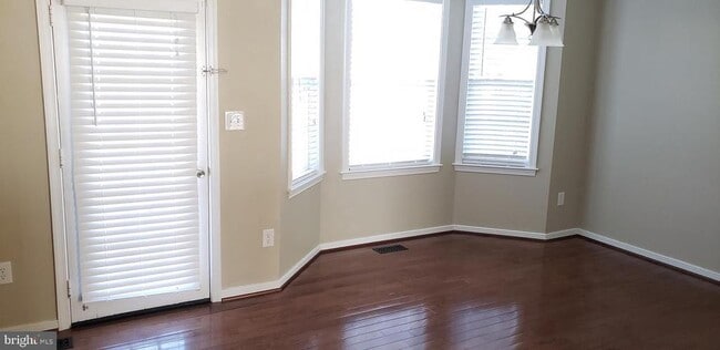 Building Photo - 405 Donelson Loop