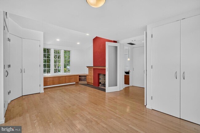 Building Photo - 3113 45th St NW