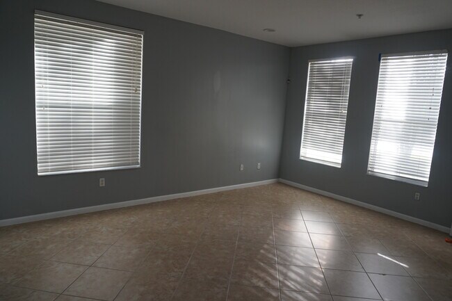 Building Photo - 3919 Passion Flower Rd