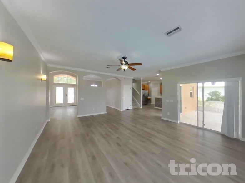 Building Photo - 16651 Midsummer Ln