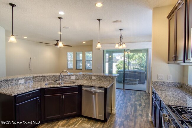 Building Photo - 8087 Quimby Ct