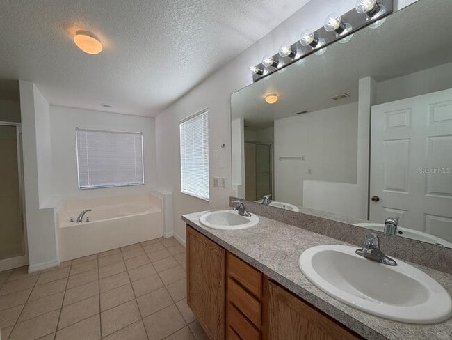 Building Photo - 203 Granada Blvd