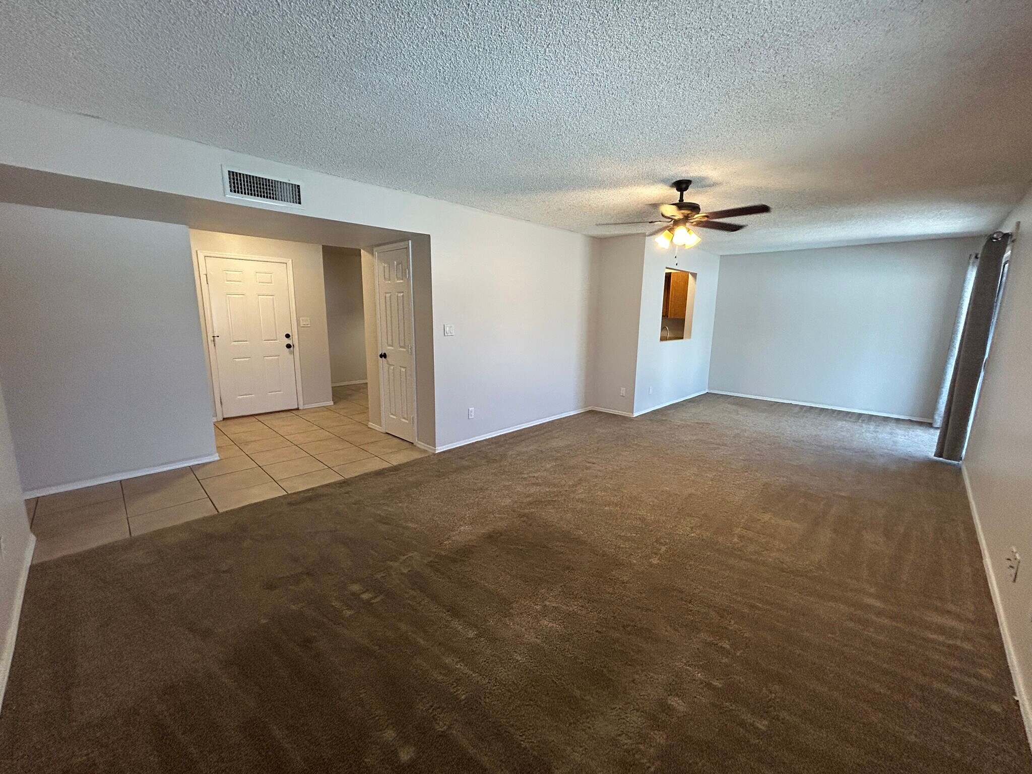 Building Photo - 6150 W Mauna Loa Ln