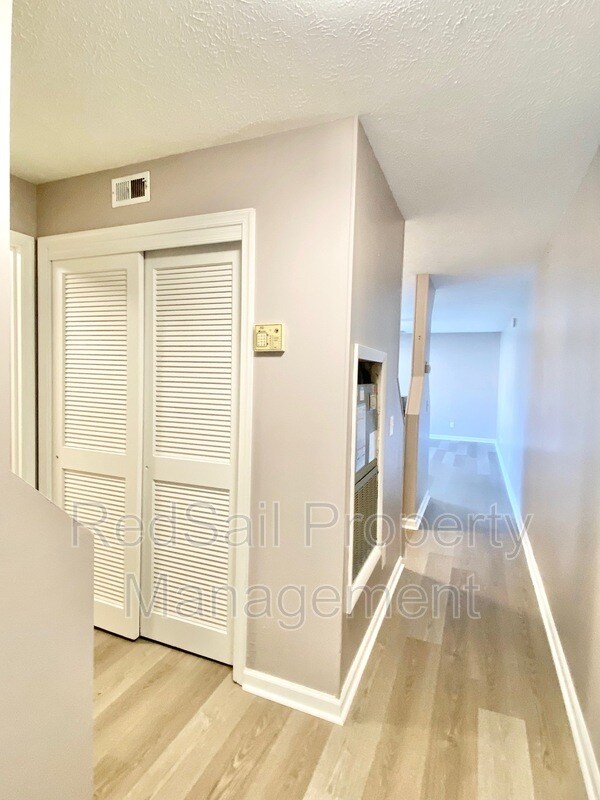 Building Photo - 15 Cape Dorey Dr