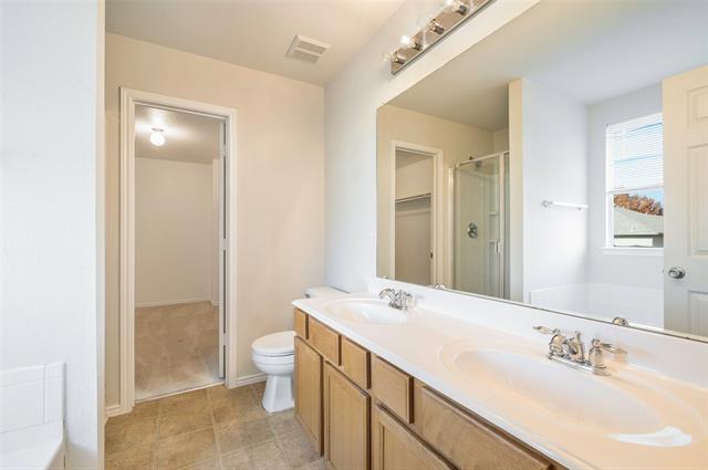 Building Photo - 1817 Heron Dr