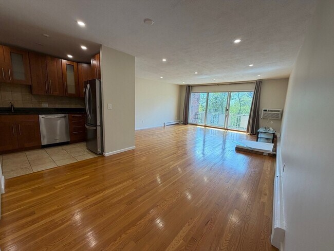 Building Photo - 383 Langley Rd