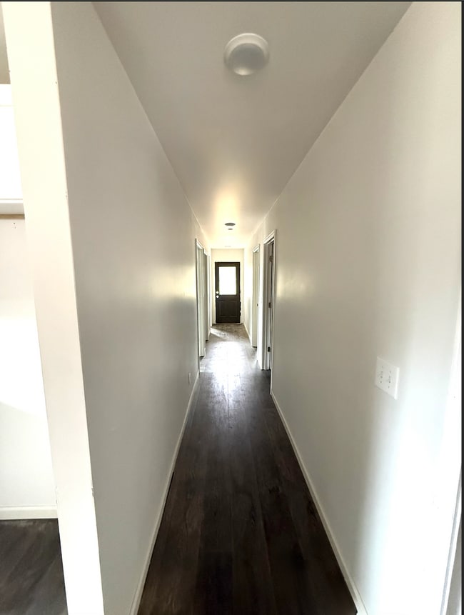 Building Photo - Dunlap Dr