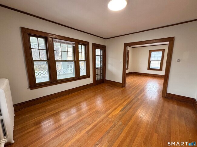 Building Photo - 29 Nesbit Ave