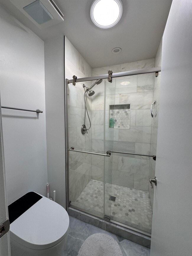 Building Photo - 3230 Caminito Eastbluff