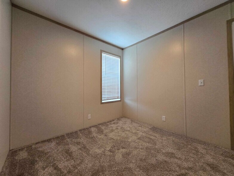 Building Photo - 52792 S Zacharias Ct