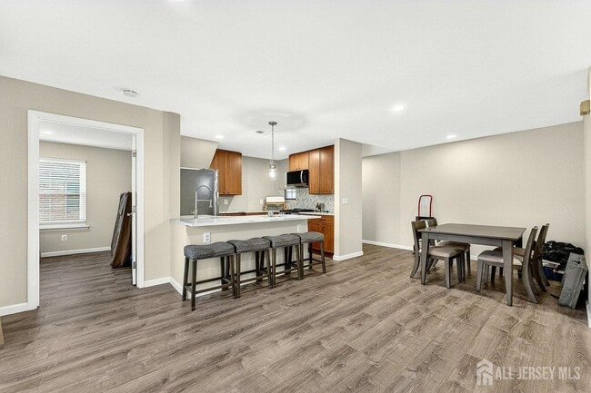 Building Photo - 2406 Bayhead Dr