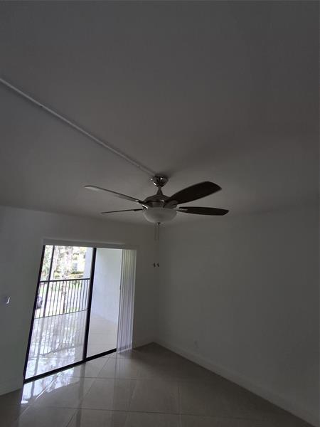 Building Photo - 8763 Shadow Wood Blvd
