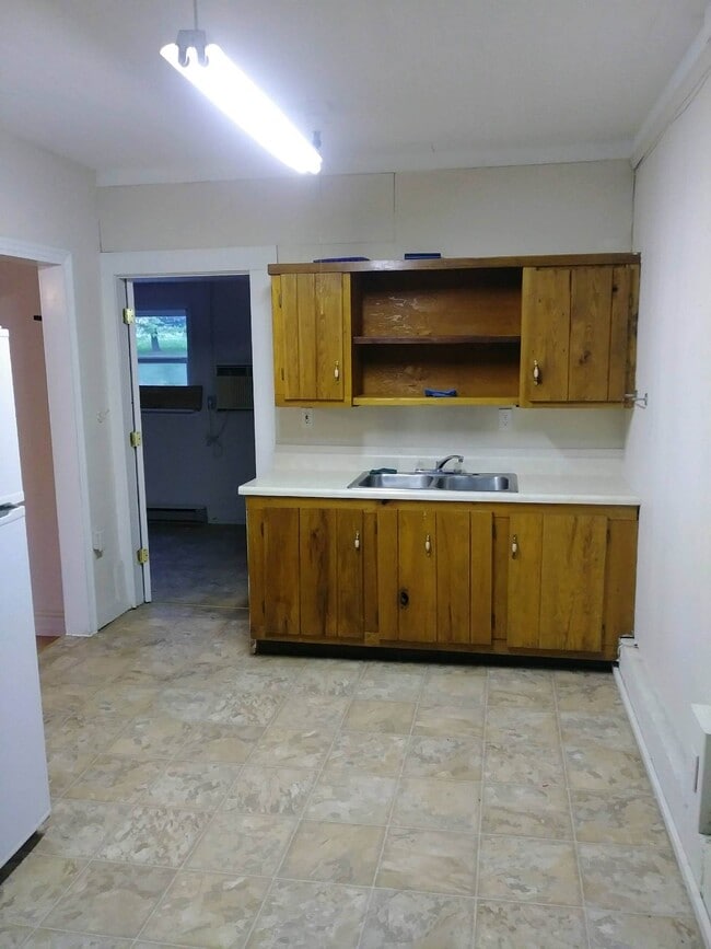 Building Photo - Apartment 09