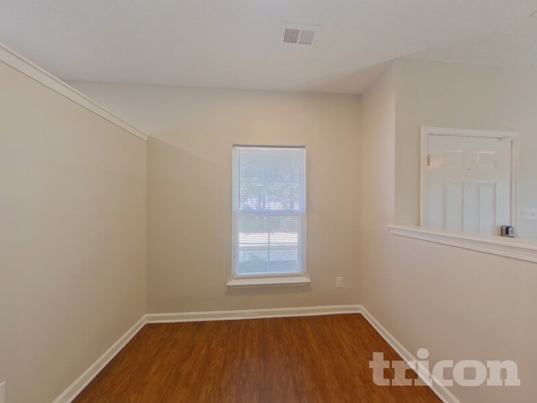 Building Photo - 8872 Treyburn Dr