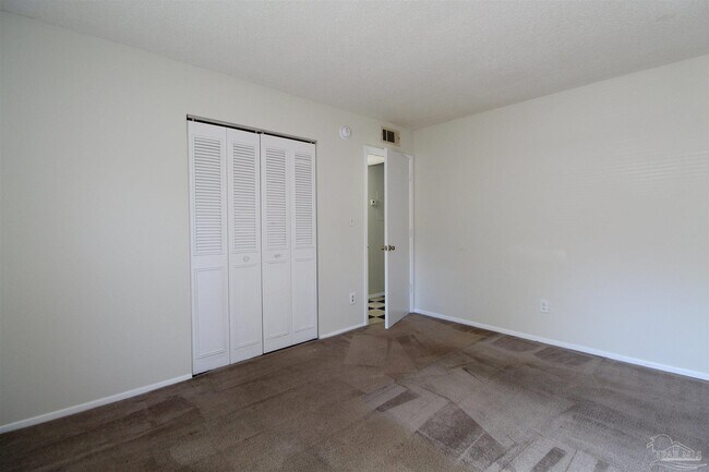 Building Photo - 6801 Tiki Ln
