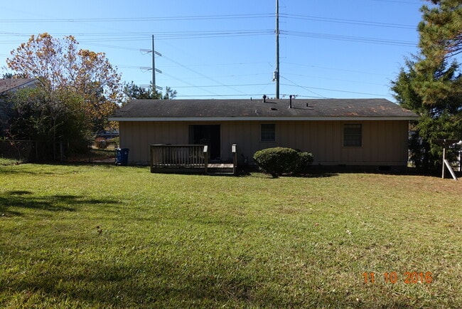 Building Photo - NO SHOWINGS UNTIL FEBRUARY 23, 2024