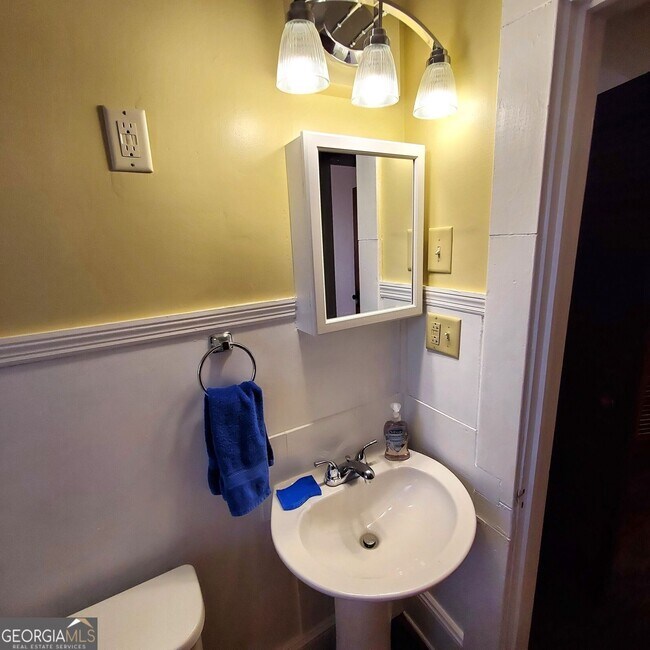 Building Photo - 7025 Rico Rd