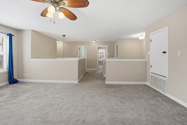 Building Photo - 37 Pinon Ct