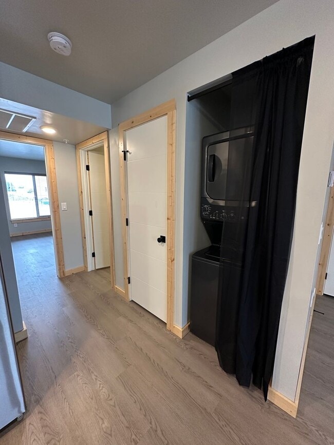 Building Photo - 2 Bed, 1 Bath at Teton River Flats! $200 OFF FIRST MONTH'S RENT!!!