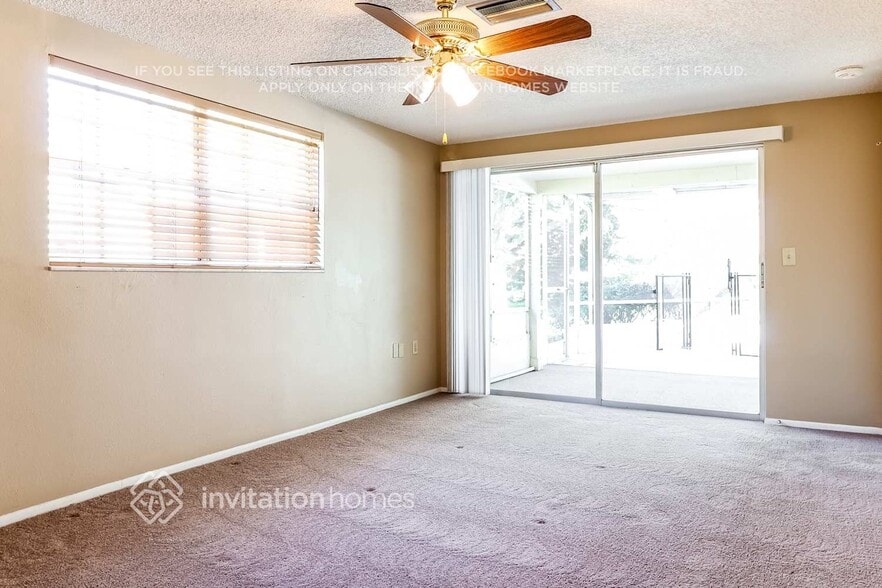 Building Photo - 12206 Meadowbrook Ln