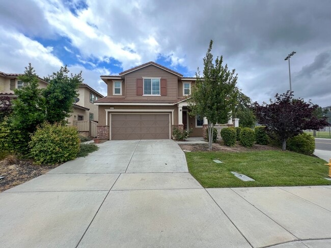 Primary Photo - COMING SOON! Beautiful Redhawk home locate...
