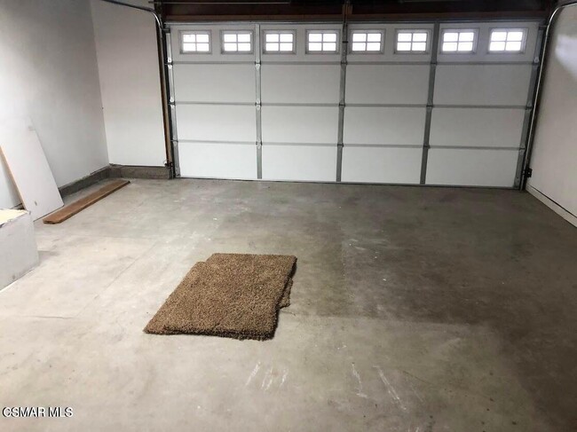 Building Photo - 436 Moondance St