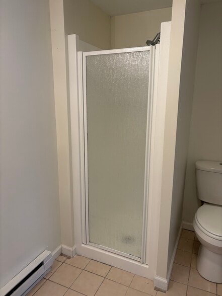 Building Photo - 4161 Romeo Rd