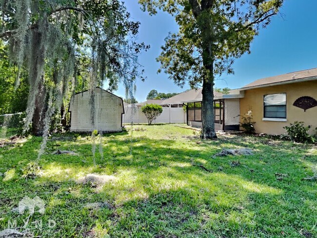 Building Photo - 11136 Mercedes St