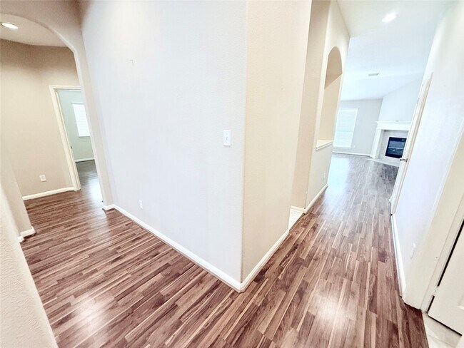 Building Photo - 4010 Tigris Ridge Dr