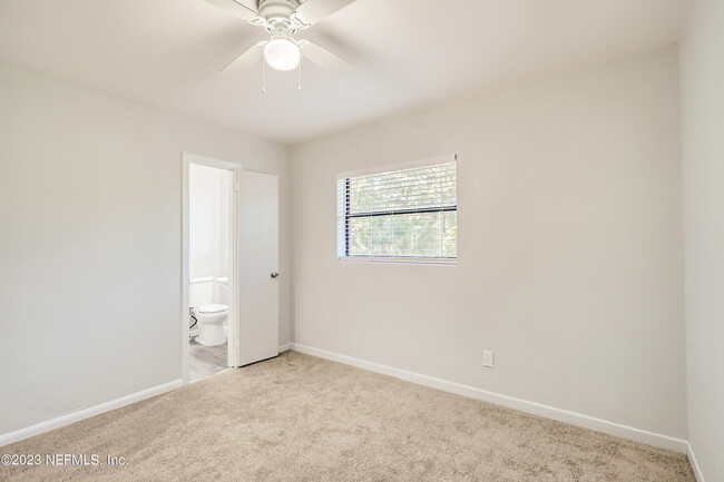 Building Photo - 6371 Sauterne Dr