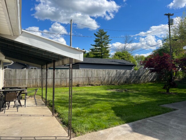 Building Photo - 1223 Ringwalt Dr