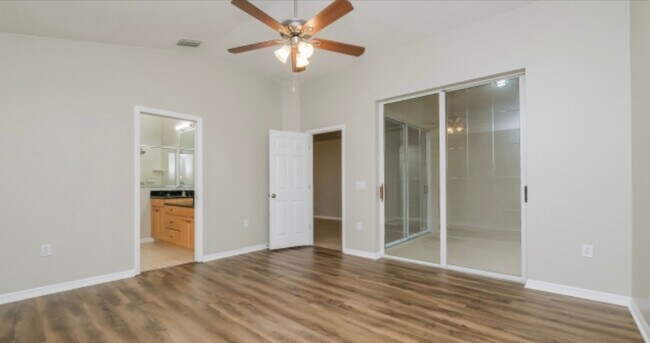 Building Photo - 10107 Arbor Run Dr