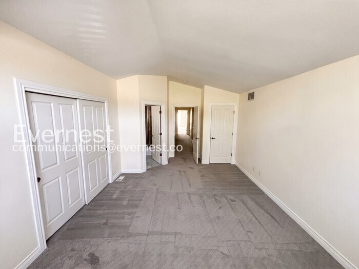 Building Photo - 268 S Garfield St