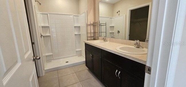 Building Photo - 7401 W Lenox Cir