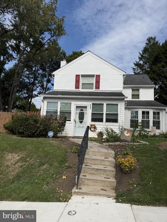 Building Photo - 635 Lukens Ave