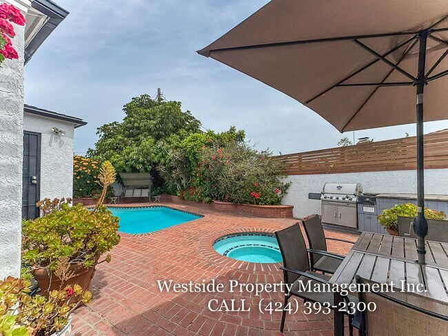 Building Photo - 8120 Glider Ave