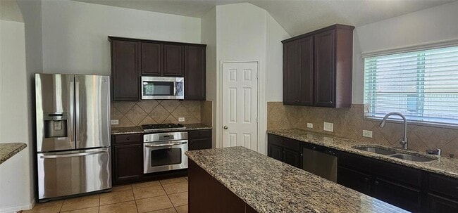 Building Photo - 957 Firthwood Ln