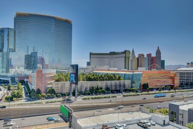 Building Photo - Fully Furnished 2 Bedroom 2 Bath High Rise with Strip Views