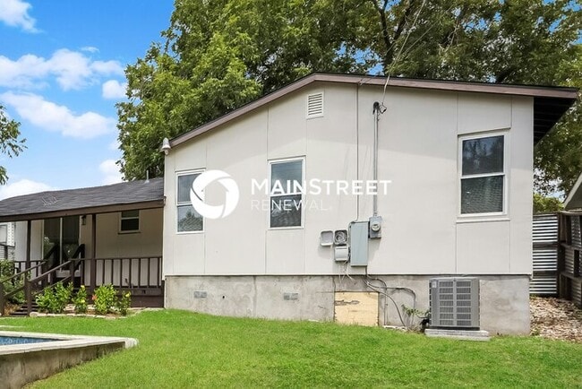 Building Photo - 3 Bedroom Pet-Friendly Home in San Antonio...