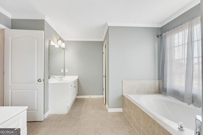 Building Photo - 299 Water Oak Pl